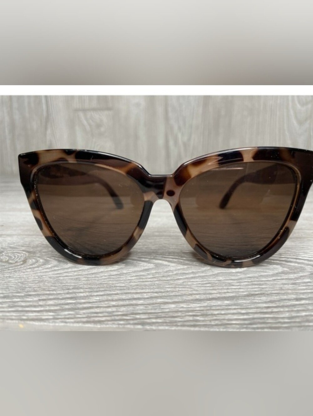 Le specs Liar Liar Sunglasses in Volcanic Tort & Brown Mono.